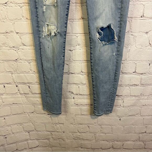 AEO Super High Rise Jegging Distressed size 4 Short - Picture 3 of 11